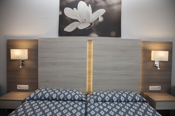 Imagen de la habitación del Hostal Villa Rosa, Paguera. Foto 8