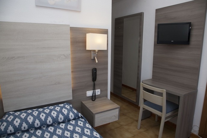 Imagen de la habitación del Hostal Villa Rosa, Paguera. Foto 12