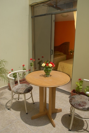 Imagen de los exteriores del Hostal Villa Sillar. Foto 13