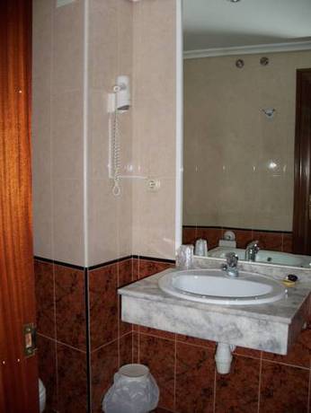 Imagen de la habitación del Hostal Virgen Del Villar. Foto 4