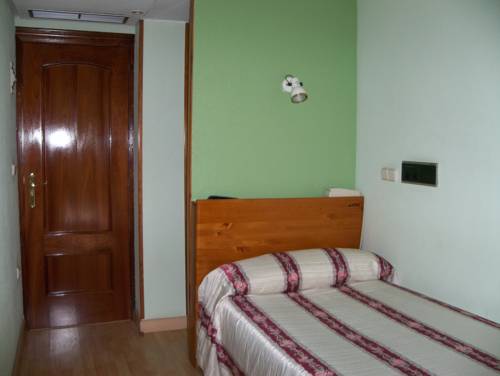 Imagen de la habitación del Hostal Virgen Del Villar. Foto 10