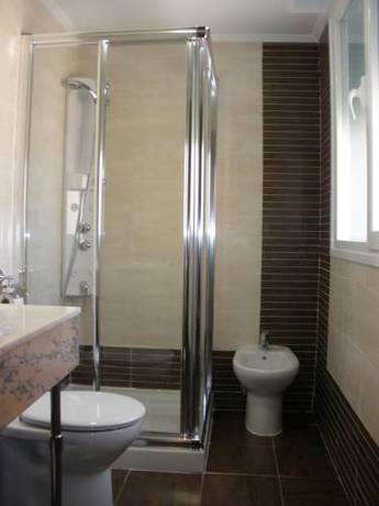 Imagen de la habitación del Hostal Virgen Del Villar. Foto 15