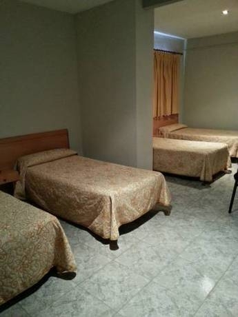 Imagen de la habitación del Hostal Virginia, Favara. Foto 16