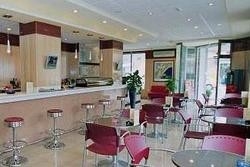 Imagen del bar/restaurante del Hostal Virginia, TORTOSA. Foto 2