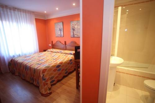 Imagen de la habitación del Hostal Vitorina, Soria. Foto 6