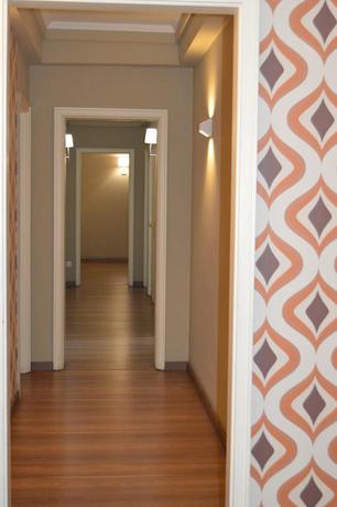 Imagen de los interiores del Hostal Wallis Rato. Foto 6