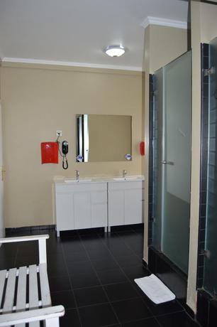 Imagen de los interiores del Hostal Wallis Rato. Foto 8