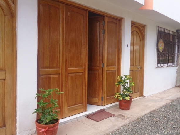 Imagen de los exteriores del Hostal Y Apartamentos Guest Home. Foto 16