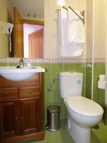 Imagen de la habitación del Hostal Y Casa Rural La Colmena. Foto 14