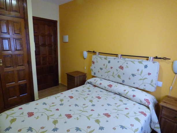 Imagen de la habitación del Hostal Y Casa Rural La Colmena. Foto 19