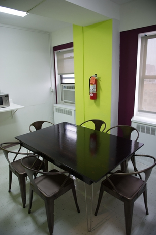 Imagen de los interiores del Hostal YMCA Harlem. Foto 13