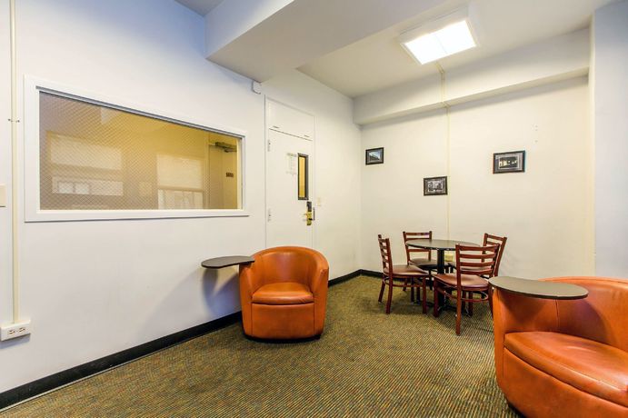 Imagen de los interiores del Hostal YMCA Vanderbilt. Foto 14