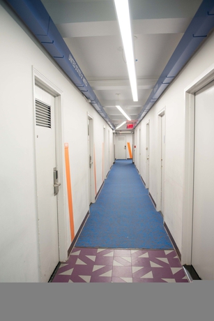 Imagen de los interiores del Hostal YMCA WEST SIDE. Foto 12