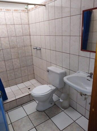 Imagen de la habitación del Hostal Yaki. Foto 22