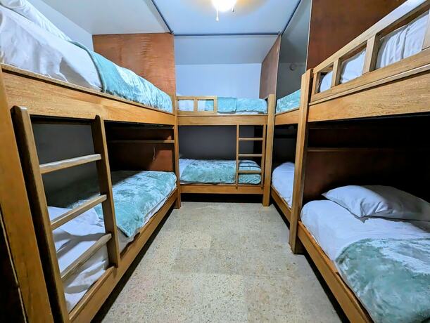 Imagen general del Hostal Yoha. Foto 10