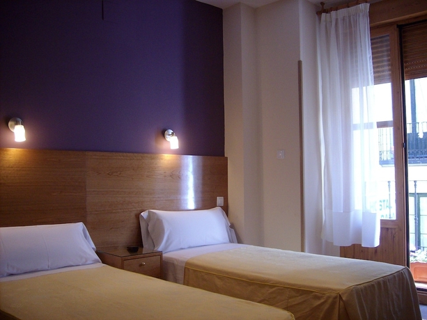 Imagen de la habitación del Hostal Zabala, Centro de Madrid. Foto 3