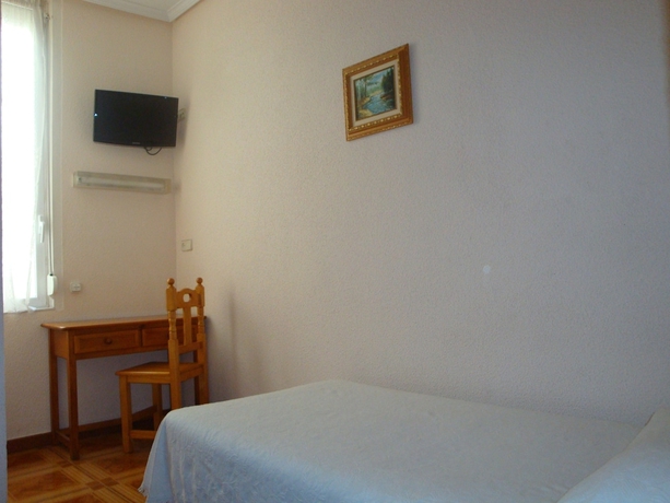 Imagen de la habitación del Hostal Zamora. Foto 13
