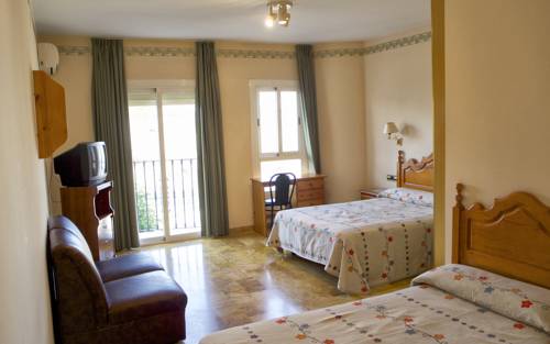 Imagen de la habitación del Hostal Zapata, Adra. Foto 5