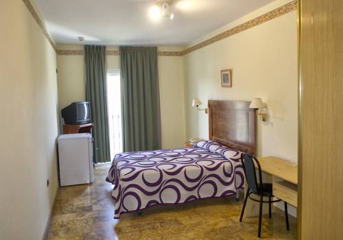 Imagen de la habitación del Hostal Zapata, Adra. Foto 8