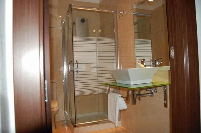 Imagen de la habitación del Hostal Zurich. Foto 14