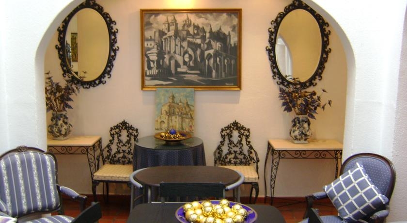 Imagen de los interiores del Hostal d'Iberica. Foto 8