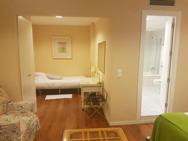 Imagen de la habitación del Hostal del Carme. Foto 13