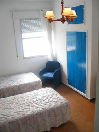 Imagen de la habitación del Hostal del Mar, A Guardia. Foto 8