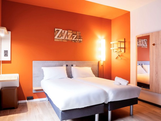 Imagen de la habitación del Hostal ibis budget Bilbao City. Foto 4