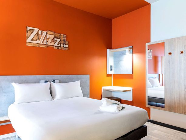 Imagen de la habitación del Hostal ibis budget Bilbao City. Foto 7