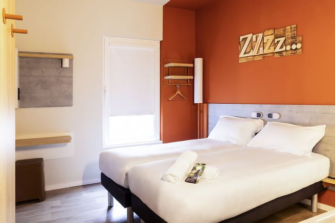 Imagen de la habitación del Hostal ibis budget Bilbao City. Foto 17