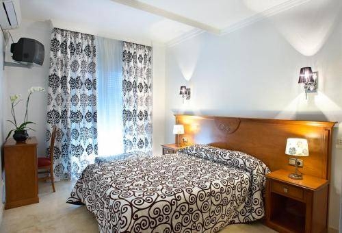 Imagen de la habitación del Hostal y Apartamentos Abril. Foto 7