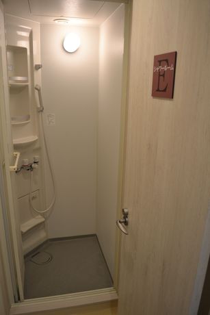 Imagen de los interiores del Hostel 1 Night 1980 Tokyo. Foto 12