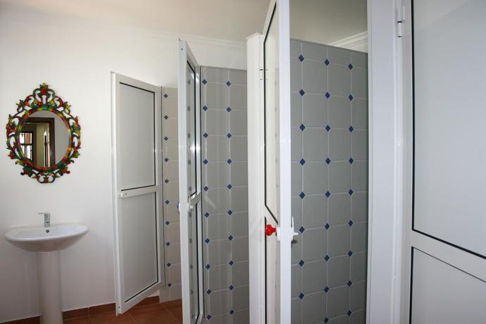 Imagen de la habitación del Hostel 2300 Thomar. Foto 3