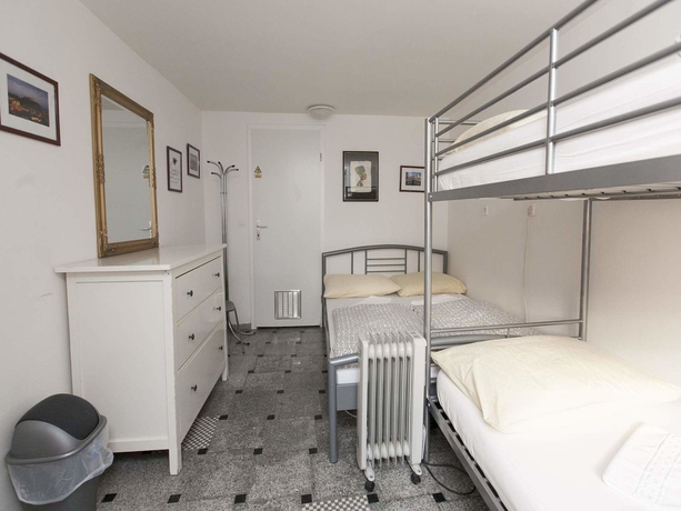 Imagen de la habitación del Hostel 24, Ljubljana. Foto 11