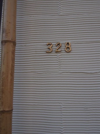 Imagen de los exteriores del Hostel 328 and Lounge. Foto 10
