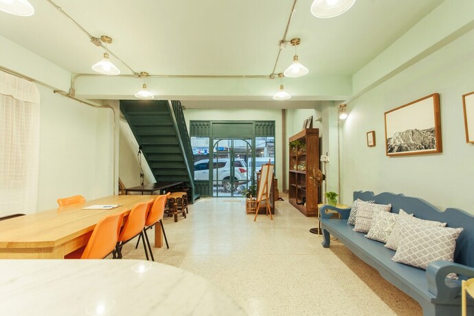 Imagen de los interiores del Hostel A Local Something. Foto 30