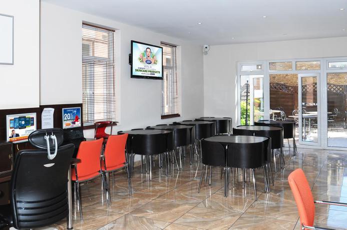 Imagen de los interiores del Hostel Abercorn House. Foto 14