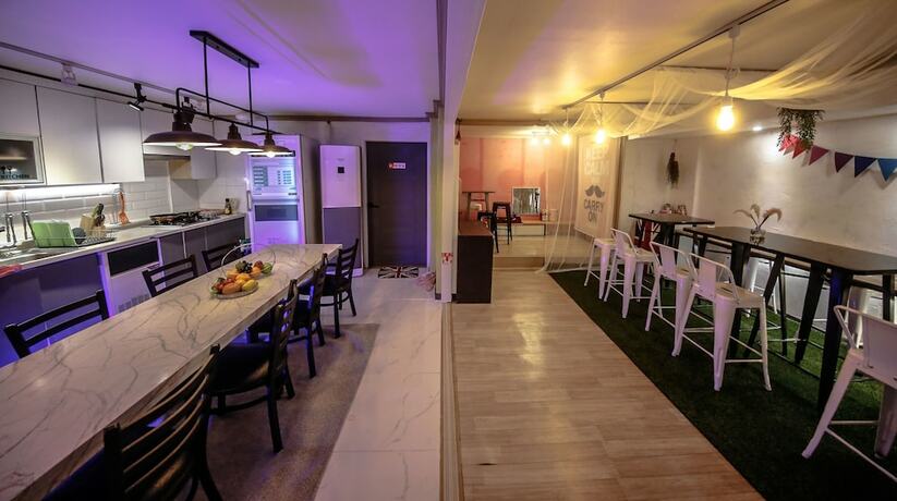 Imagen de los interiores del Hostel Across The Street Guesthouse -. Foto 20