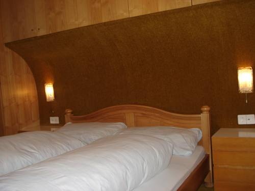 Imagen de la habitación del Hostel Adrenalin Backpackers. Foto 13