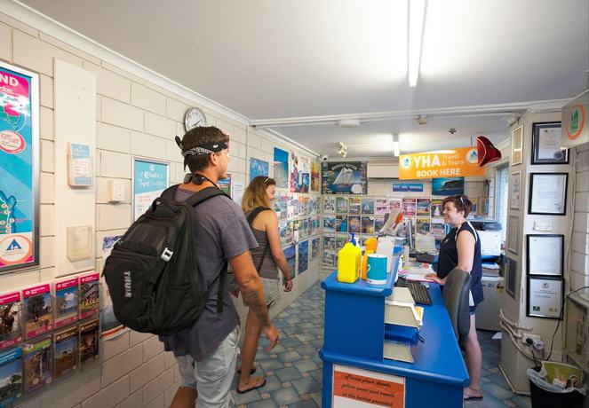 Imagen de los interiores del Hostel Airlie Beach Yha -. Foto 18