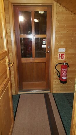 Imagen de los interiores del Hostel Akureyri Cottages. Foto 35