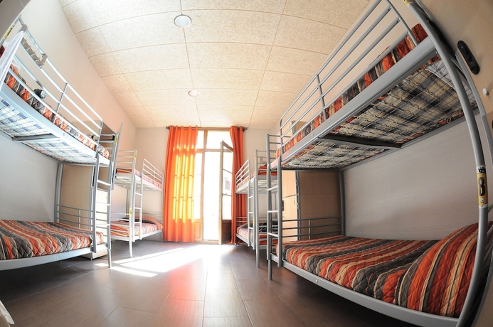 Imagen de la habitación del Hostel Albergue Zaragoza. Foto 7