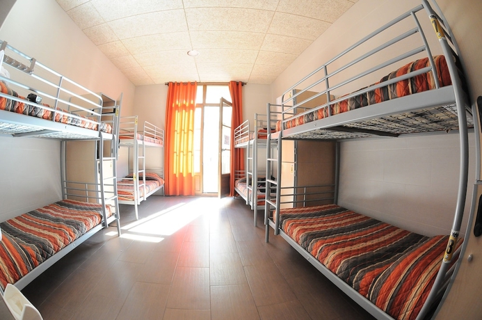 Imagen de la habitación del Hostel Albergue Zaragoza. Foto 8