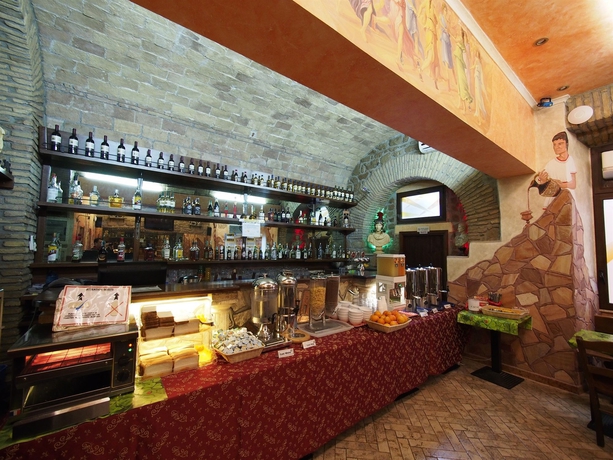 Imagen del bar/restaurante del Hostel Alessandro Palace and Bar. Foto 2
