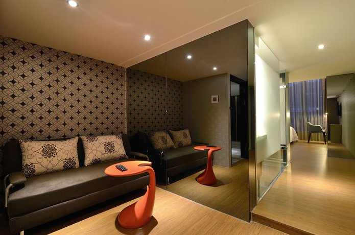 Imagen de la habitación del Hostel Amici hotel Six Star. Foto 3