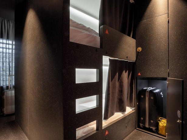 Imagen de la habitación del Hostel Amistat City Barcelona. Foto 3