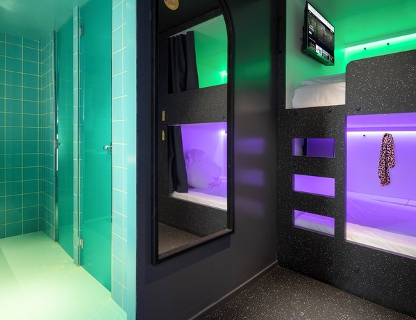 Imagen de la habitación del Hostel Amistat City Barcelona. Foto 15