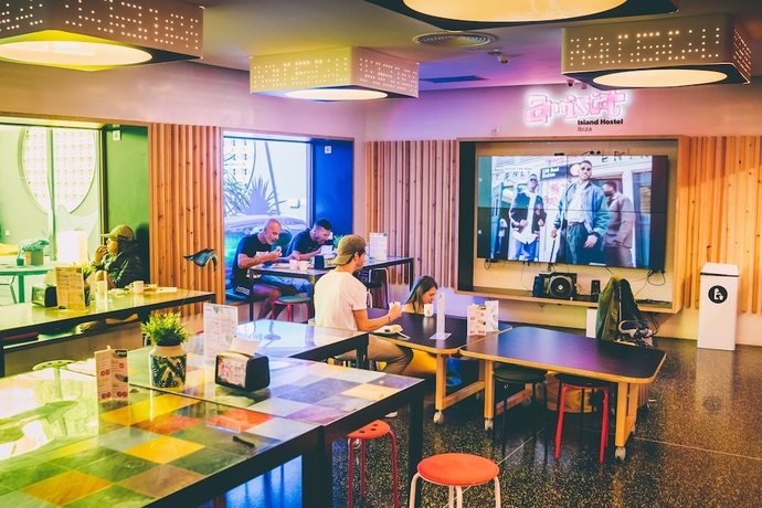 Imagen de la habitación del Hostel Amistat Island Ibiza - Albergue Juvenil. Foto 3