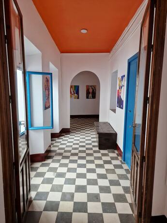 Imagen de los interiores del Hostel Arc House Mezquita - Adults Only. Foto 18