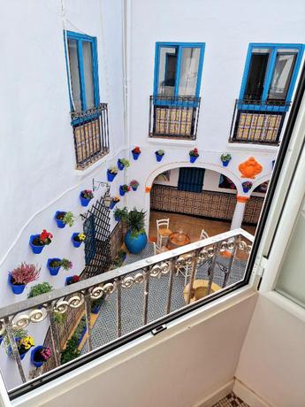 Imagen de los interiores del Hostel Arc House Mezquita - Adults Only. Foto 23